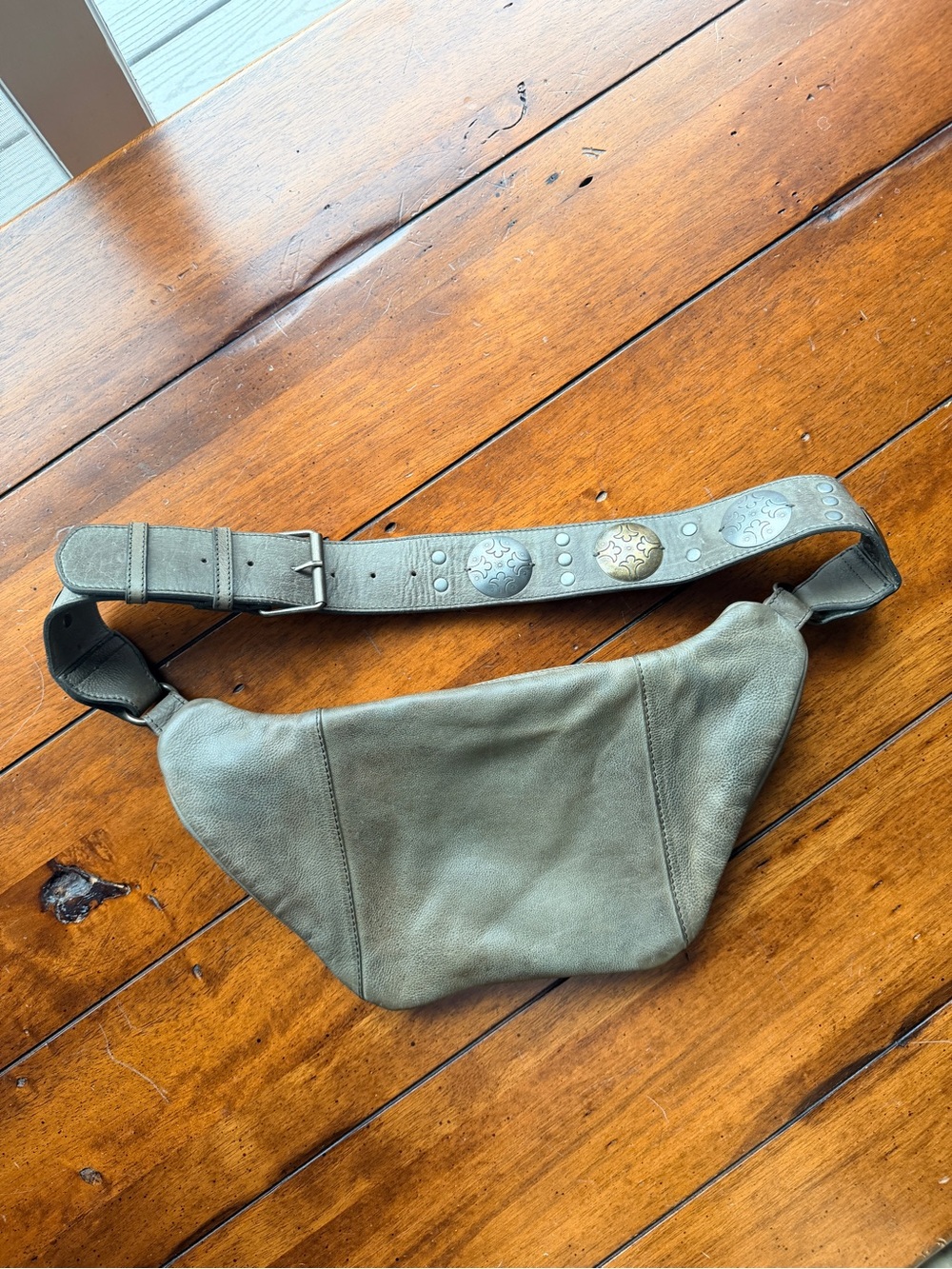 Free People Wilder Embellished Leather Sling Bag Crossbody Frozen Earth - Picture 9 of 14